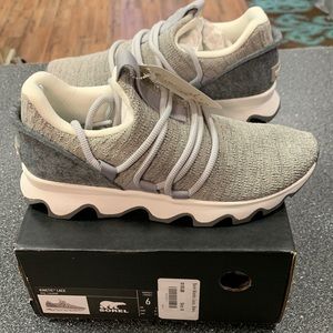 Sorel Kinetic Lace Dove Sneaker Shoe 6